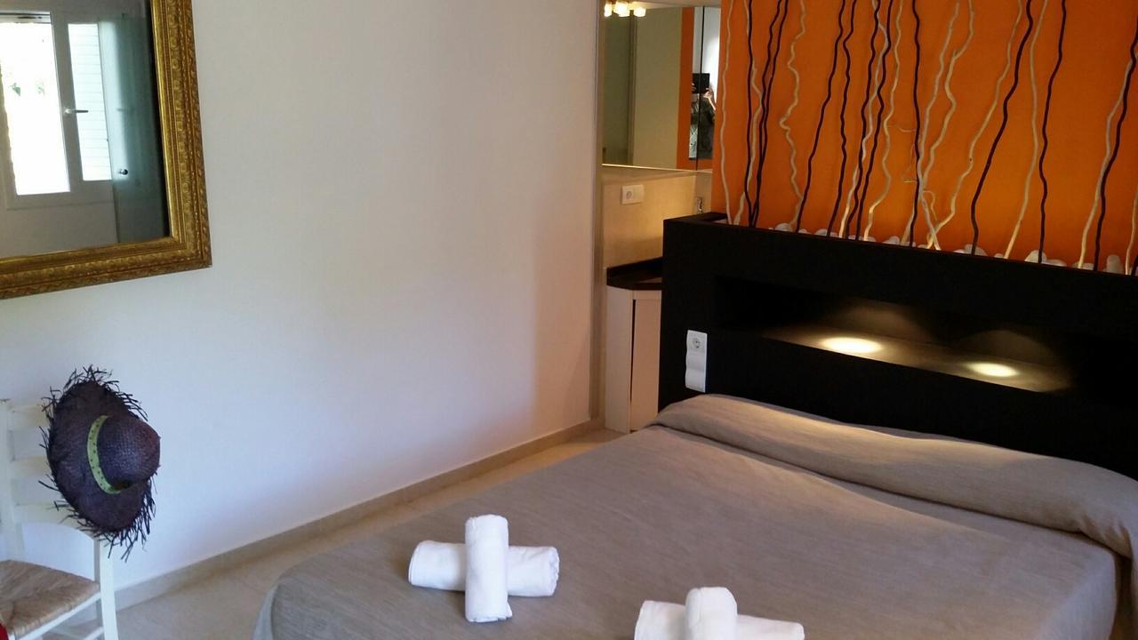 Apartamentos Colomar Santa Eularia des Riu Exterior foto
